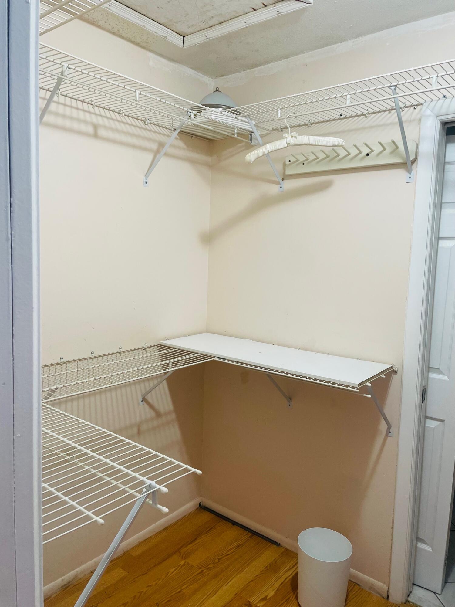 ROYAL VILLAGE TOWNHOUSES COND - Residential