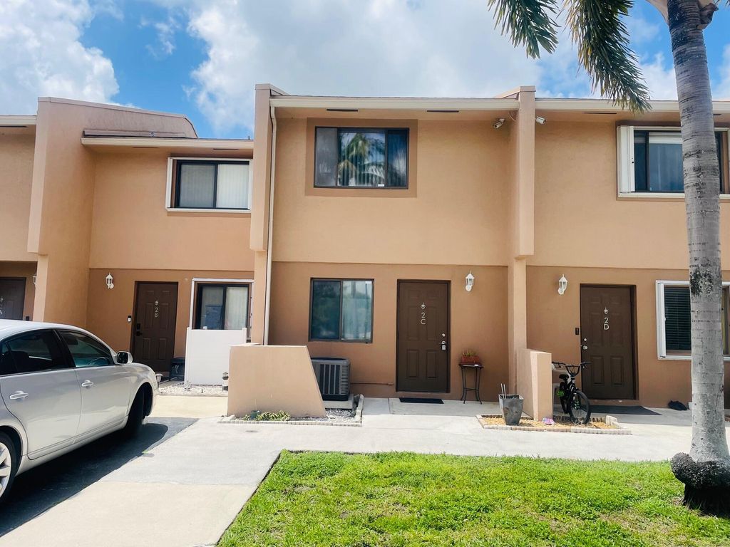 Photo of 139 Sparrow Drive #2c, Royal Palm Beach, FL 33411 (MLS # B26009575)