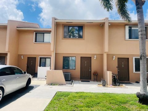139 Sparrow Drive 2c Royal Palm Beach FL 33411
