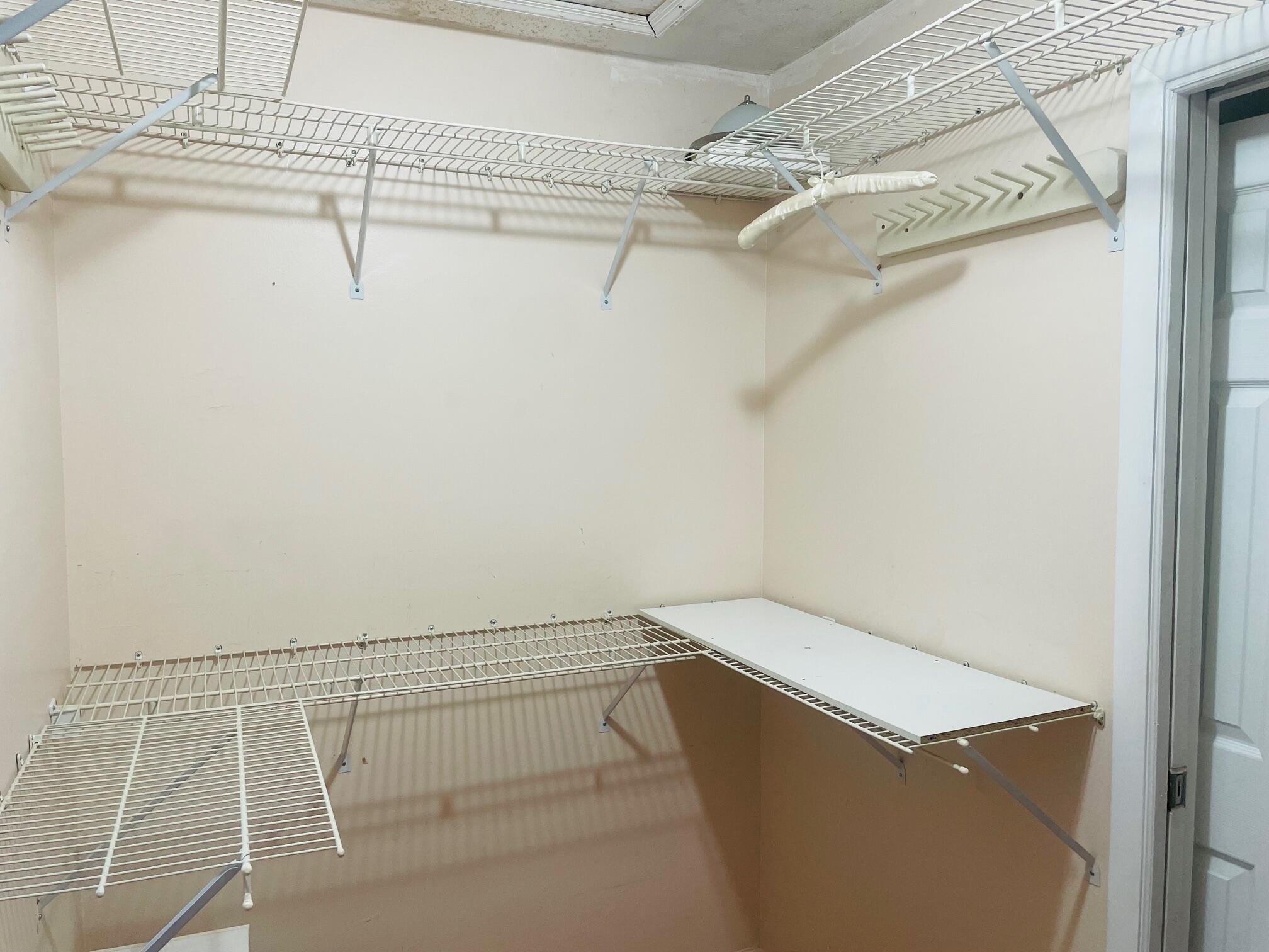 ROYAL VILLAGE TOWNHOUSES COND - Residential