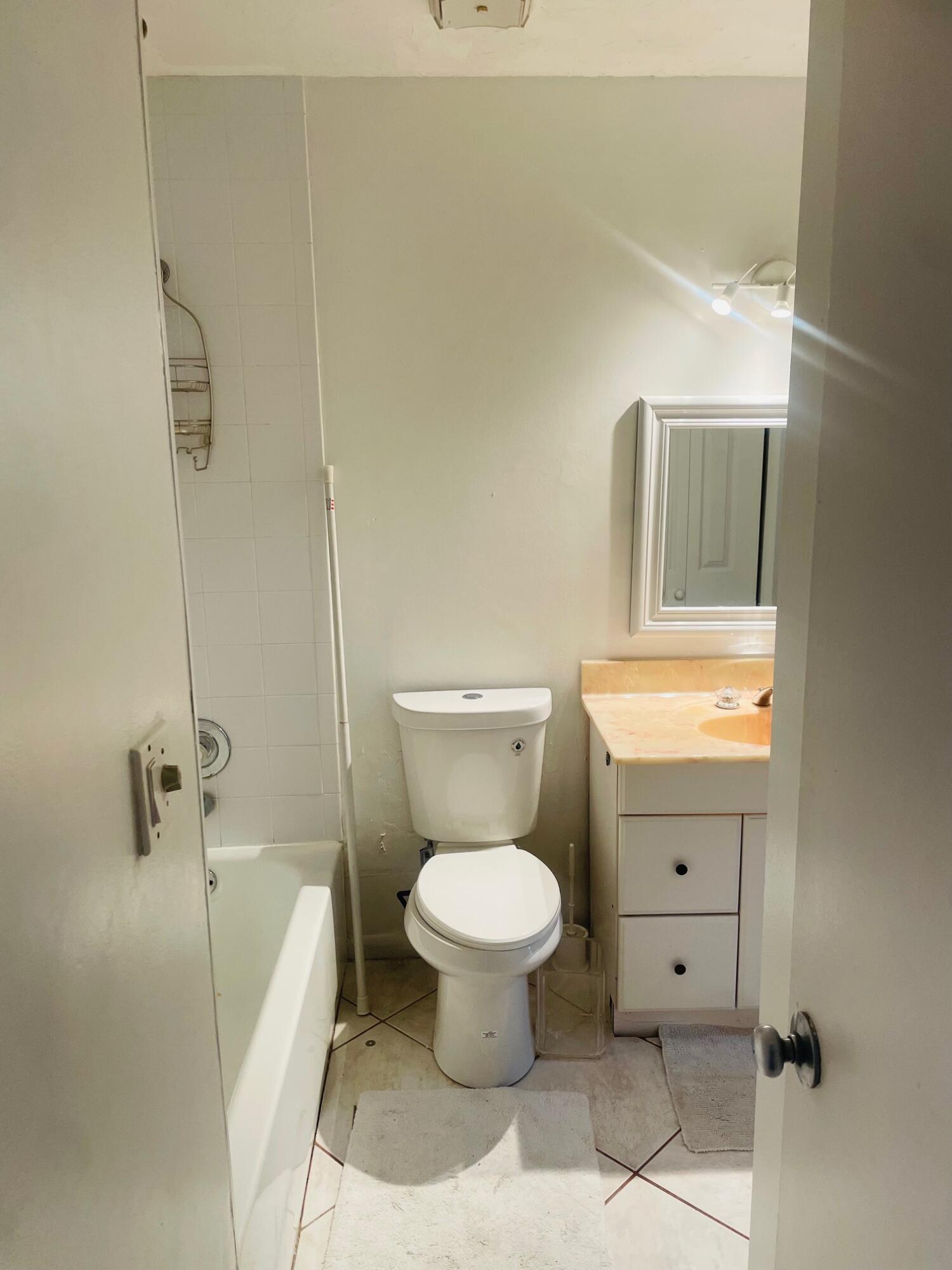 ROYAL VILLAGE TOWNHOUSES COND - Residential