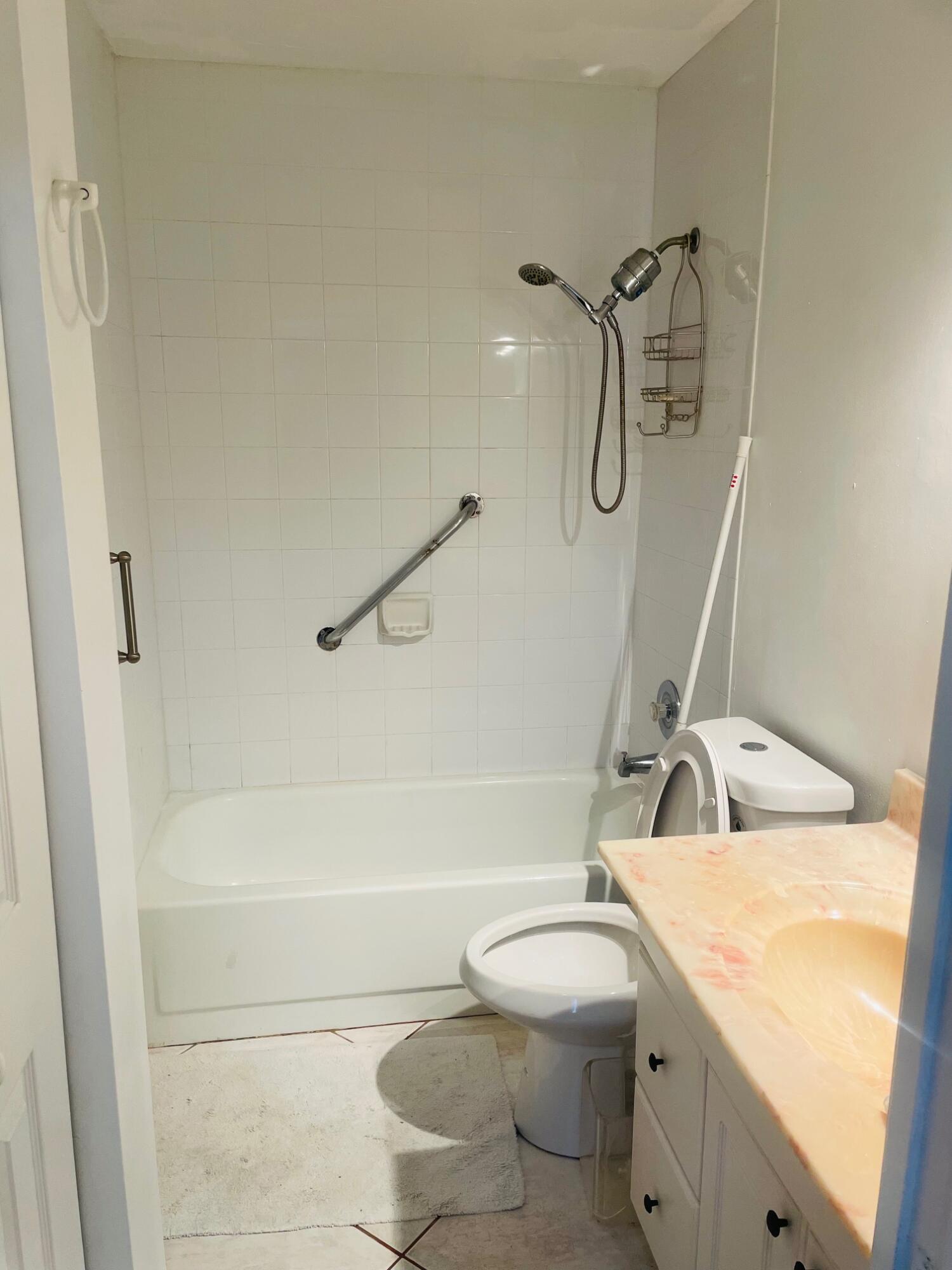 ROYAL VILLAGE TOWNHOUSES COND - Residential