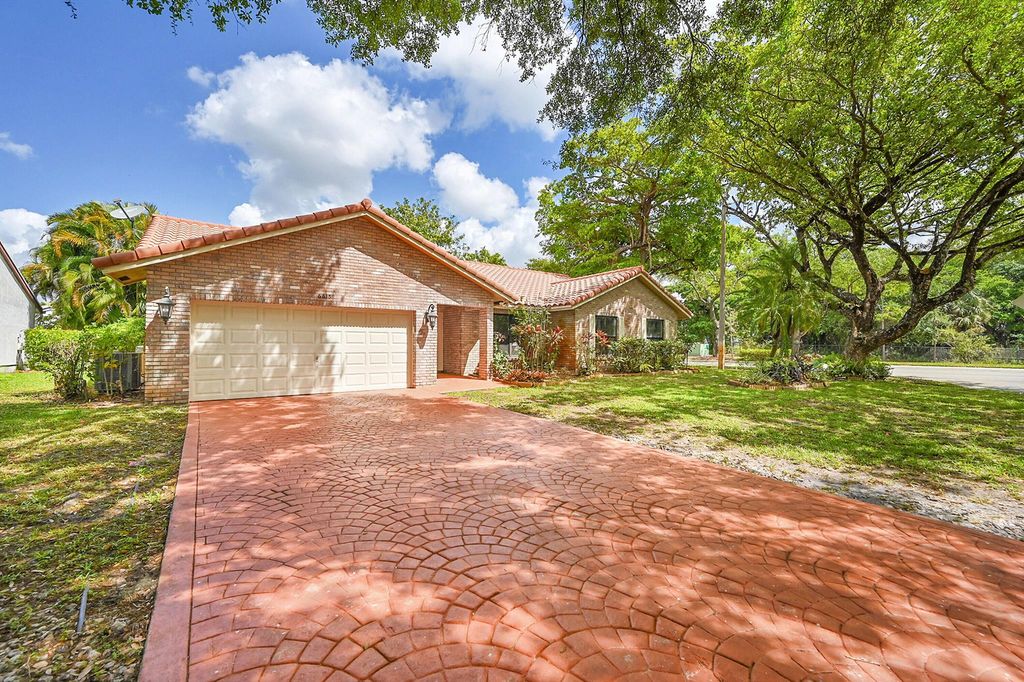 Photo of 6615 NW 48th Manor, Coral Springs, FL 33067 (MLS # R11073197)