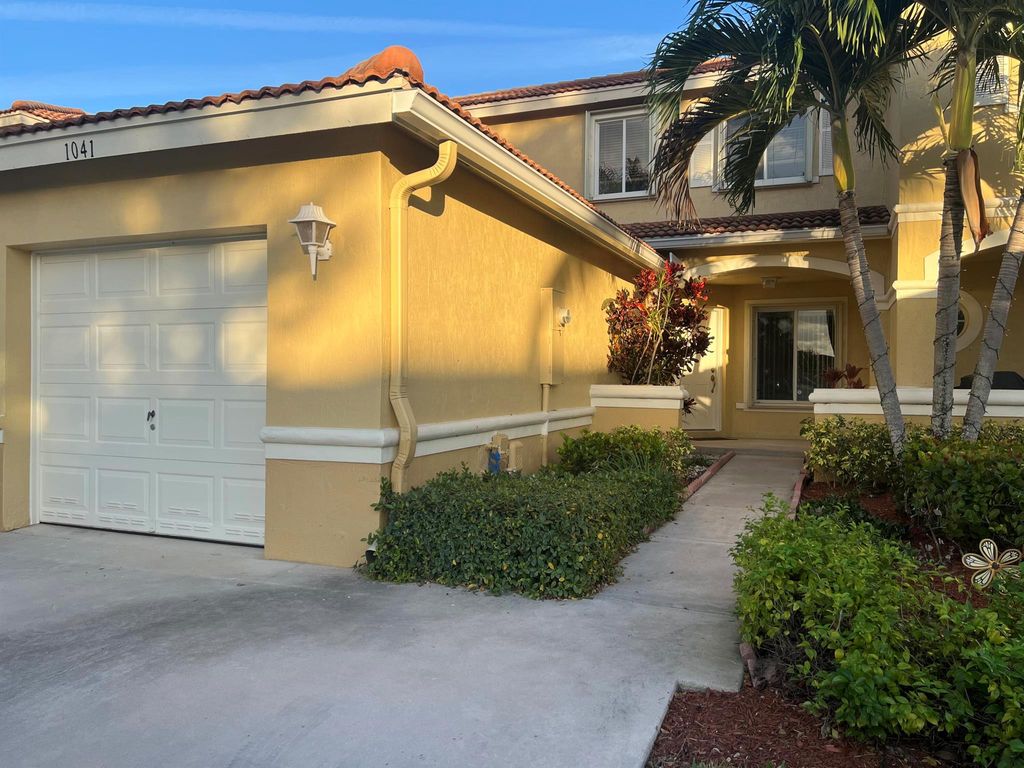 Photo of 1041 Arezzo Circle, Boynton Beach, FL 33436 (MLS # R11083579)