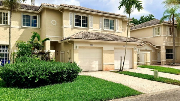 2281 NW 171ST TER # 2281, PEMBROKE PINES, FL 33028 - Image 3c032fbcddbfd40042970b0605b8e4ed/4030780778