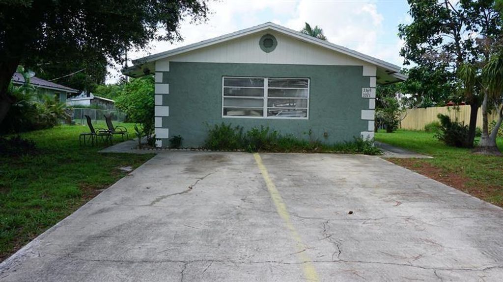 Photo of 3371 SE Fairmont Street, Stuart, FL 34997 (MLS # F10415472)