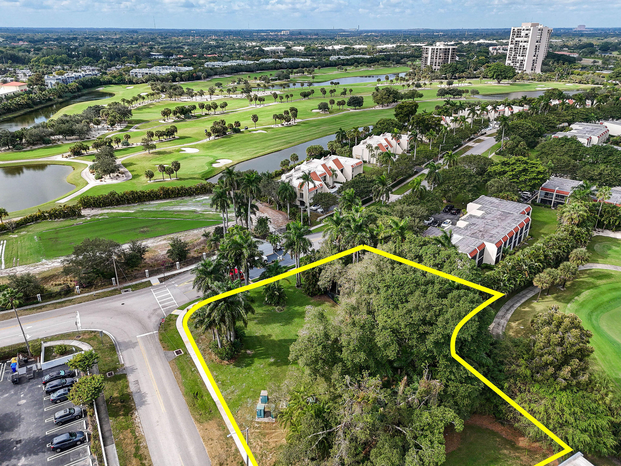 PRESIDENT COUNTRY CLUB 1 - Land