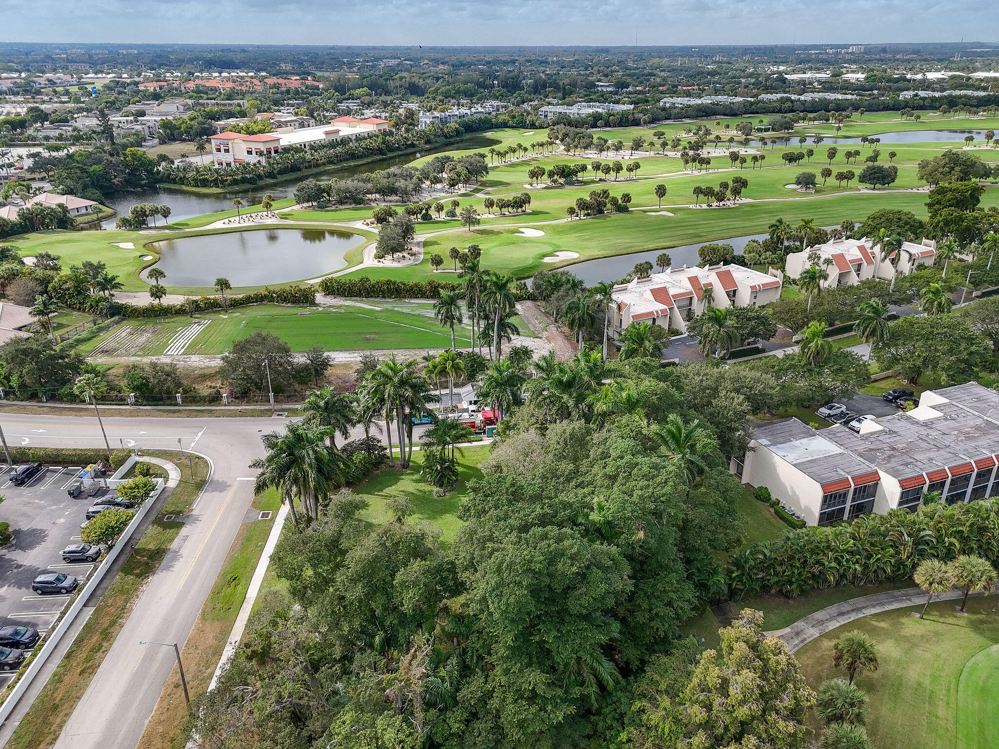 PRESIDENT COUNTRY CLUB 1 - Land