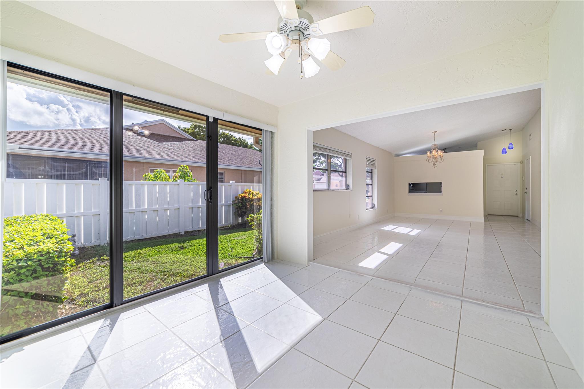 8307 Summerbreeze Ln