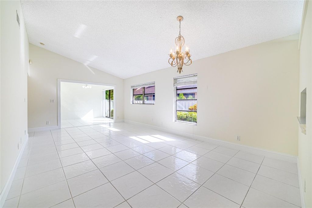 Photo of 8307 Summerbreeze Lane, Boca Raton, FL 33496 (MLS # F10528281)