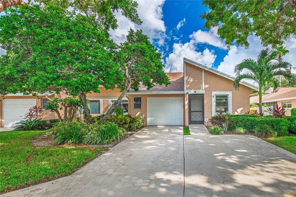 Photo of 8307 Summerbreeze Lane, Boca Raton, FL 33496 (MLS # F10528281)