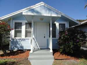 LAKE WORTH TOWN OF - Residential Lease