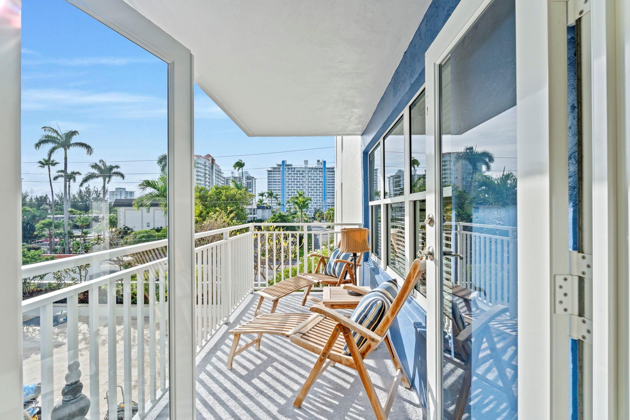 CARLTON TOWER - Residential