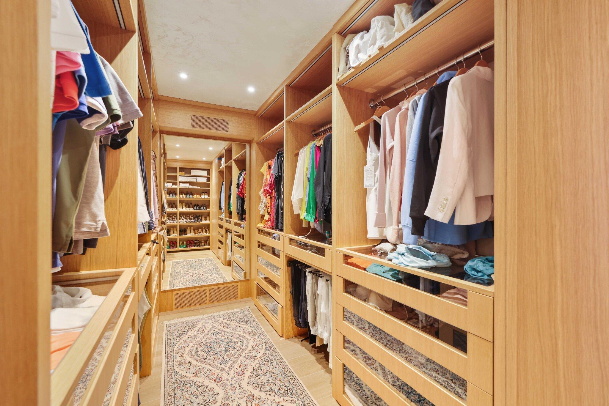 VILLA MAGNA CONDO - Residential