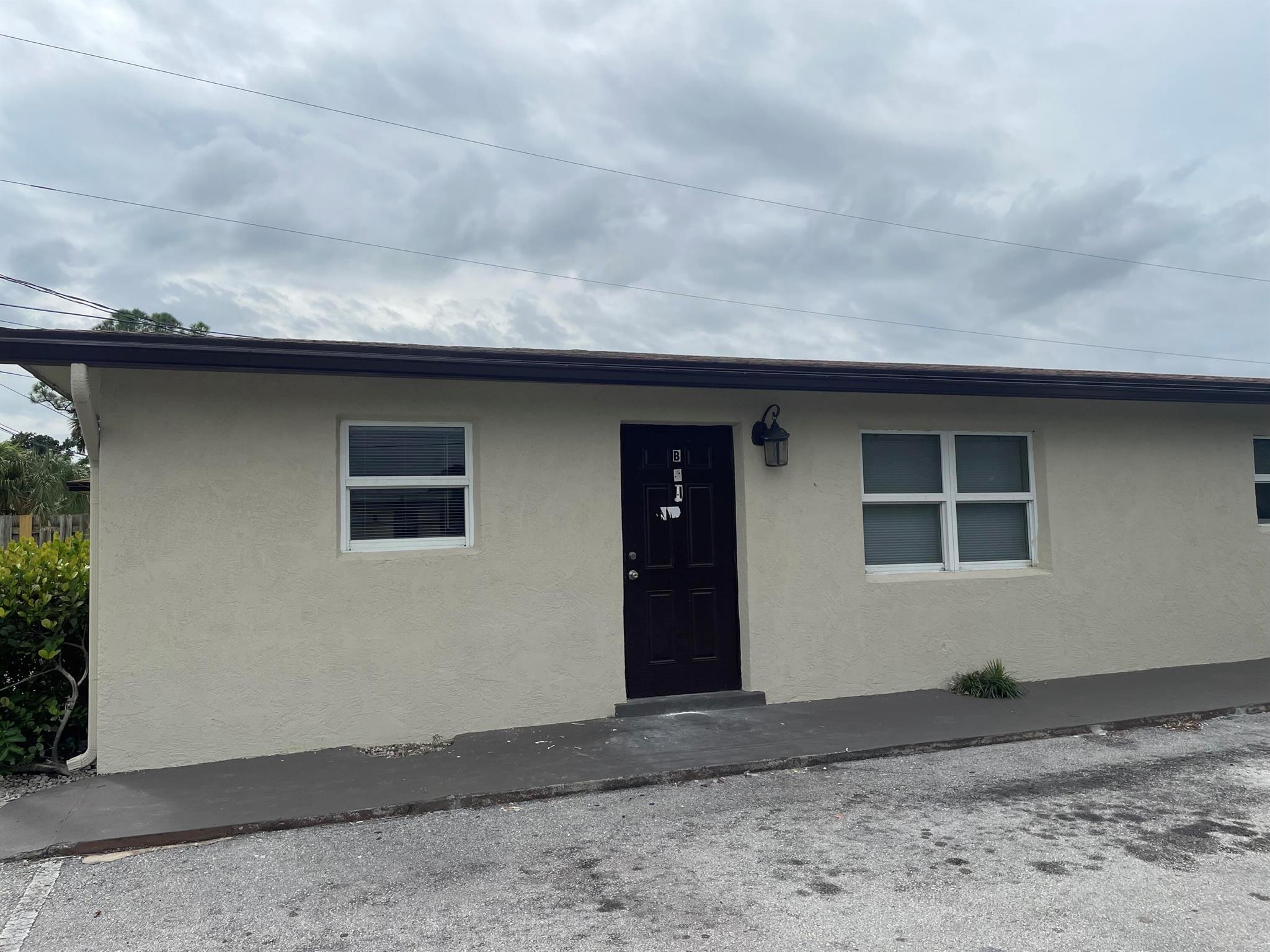 ACREHOME PARK - Residential Lease