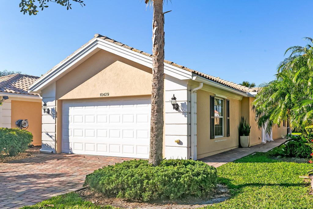 Photo of 10429 SW Stratton Drive, Port Saint Lucie, FL 34987 (MLS # R11050650)