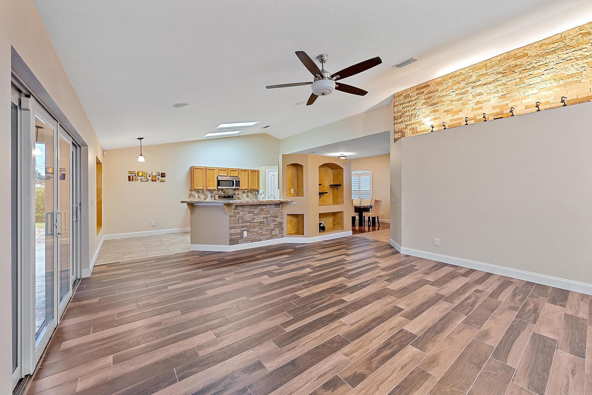 PORT ST LUCIE SECTION - Residential