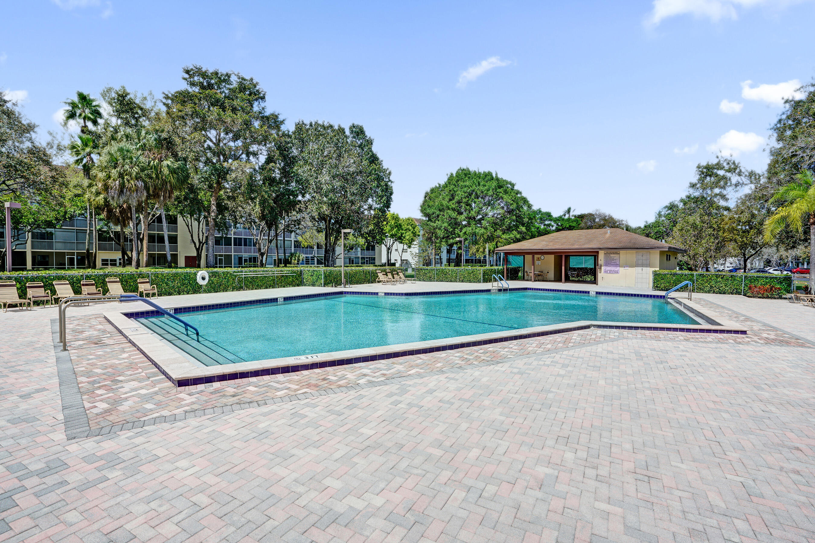 IVANHOE EAST AT CENTURY VILLAGE - Residential