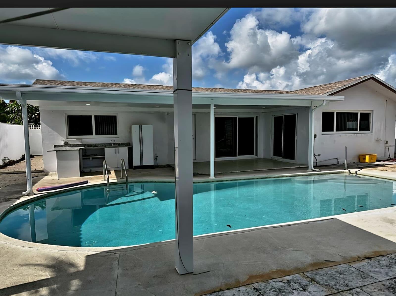 KNOTTY PINE ACRES - Residential