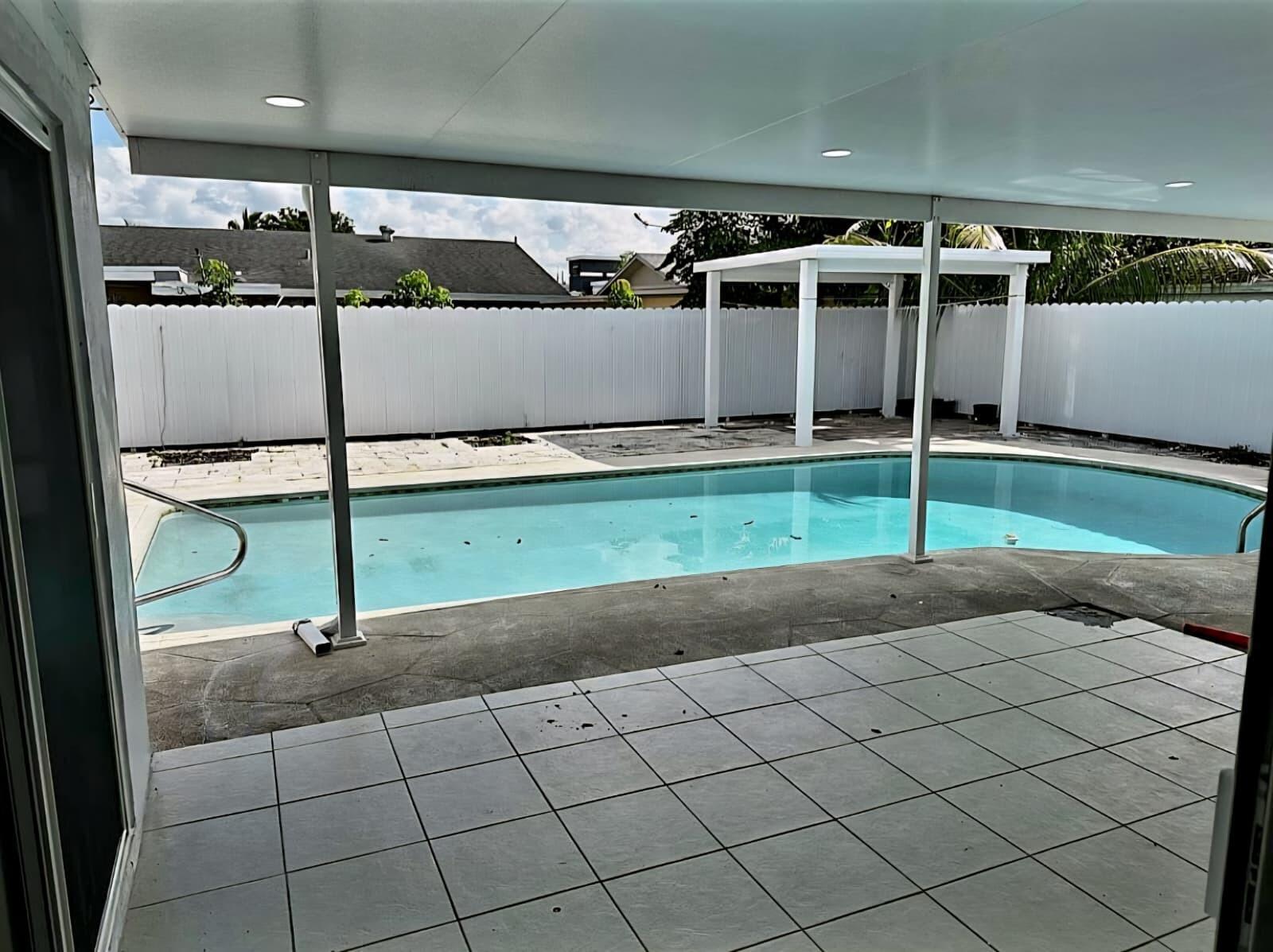 KNOTTY PINE ACRES - Residential
