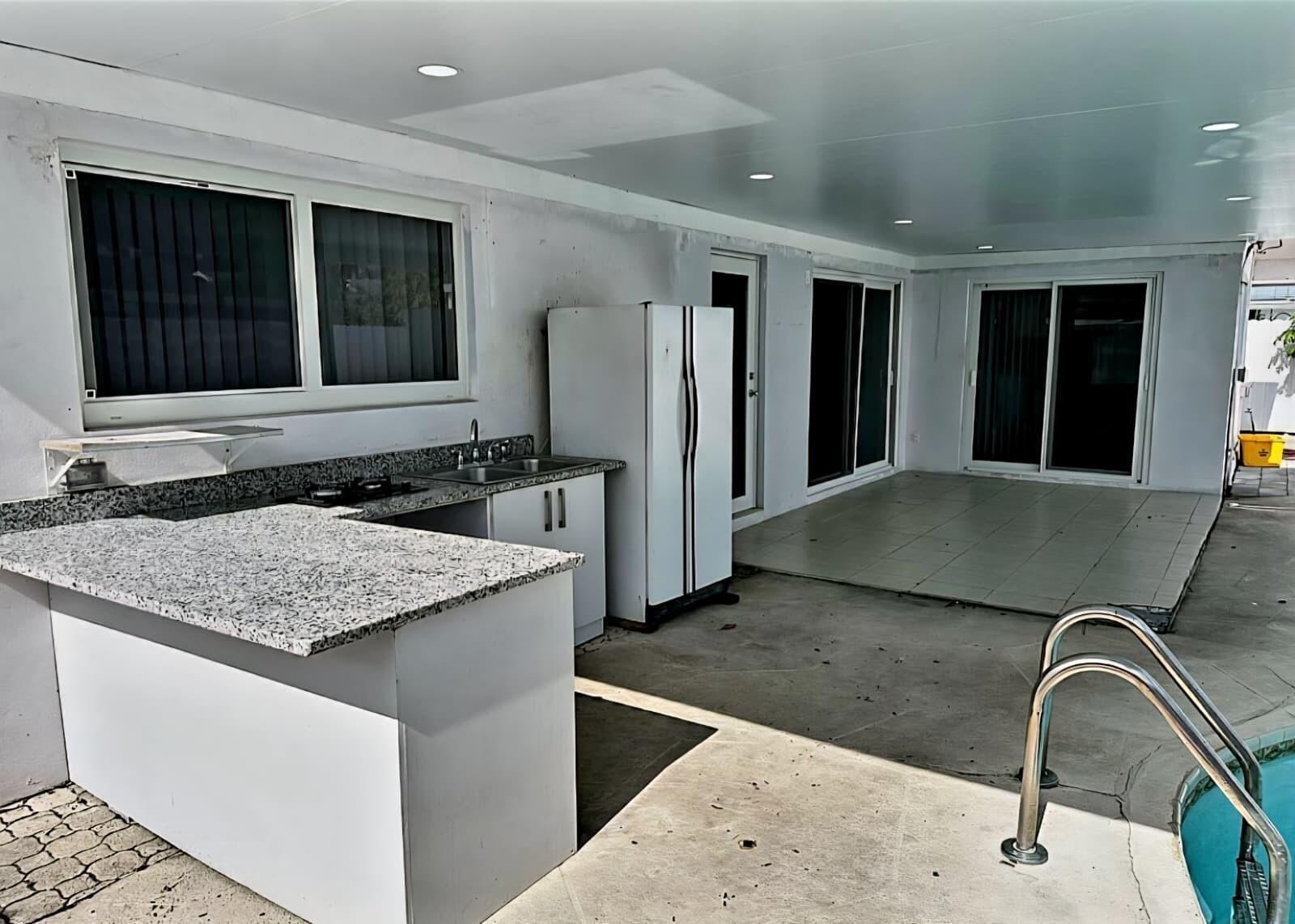 KNOTTY PINE ACRES - Residential