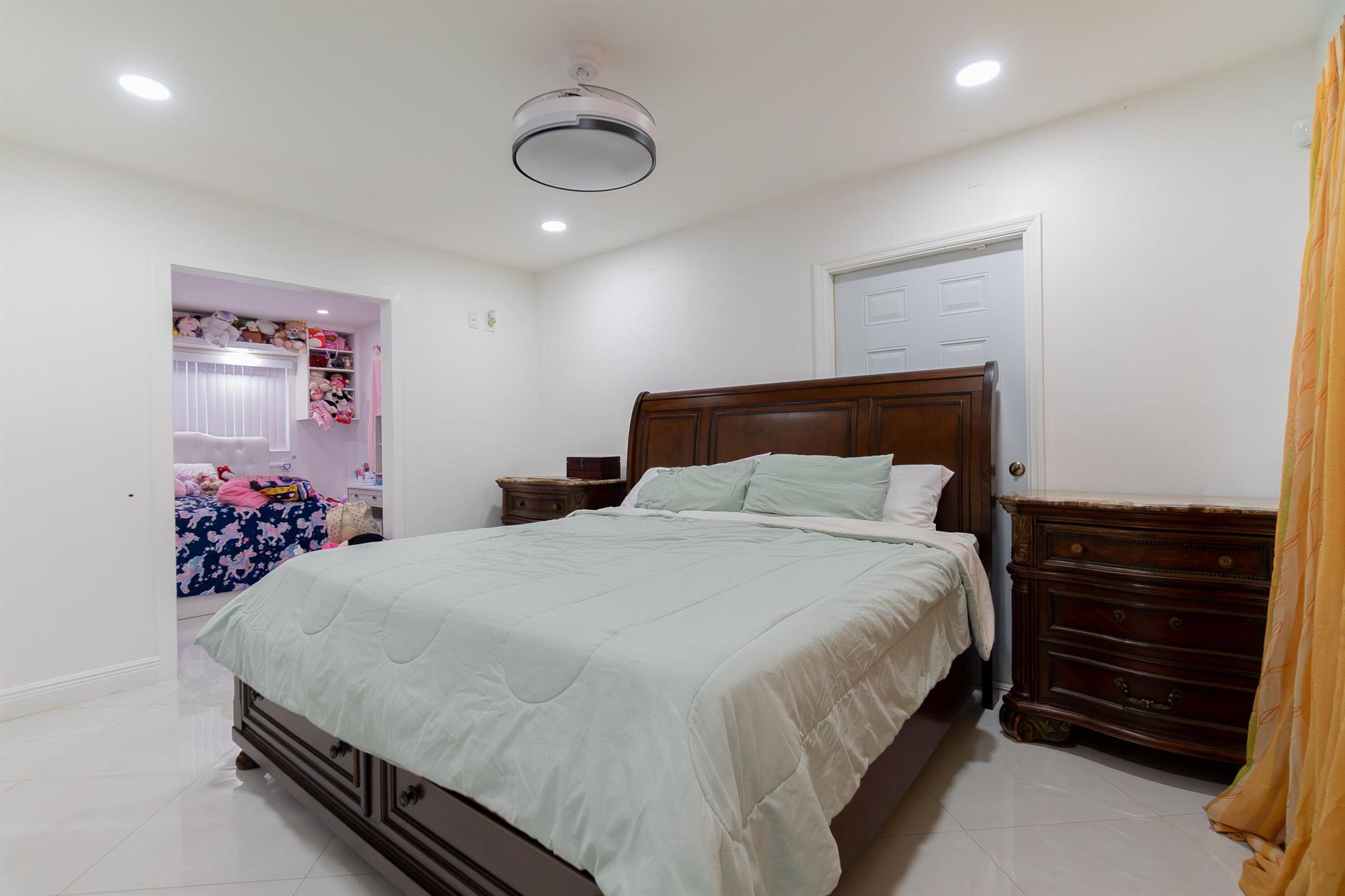 KNOTTY PINE ACRES - Residential