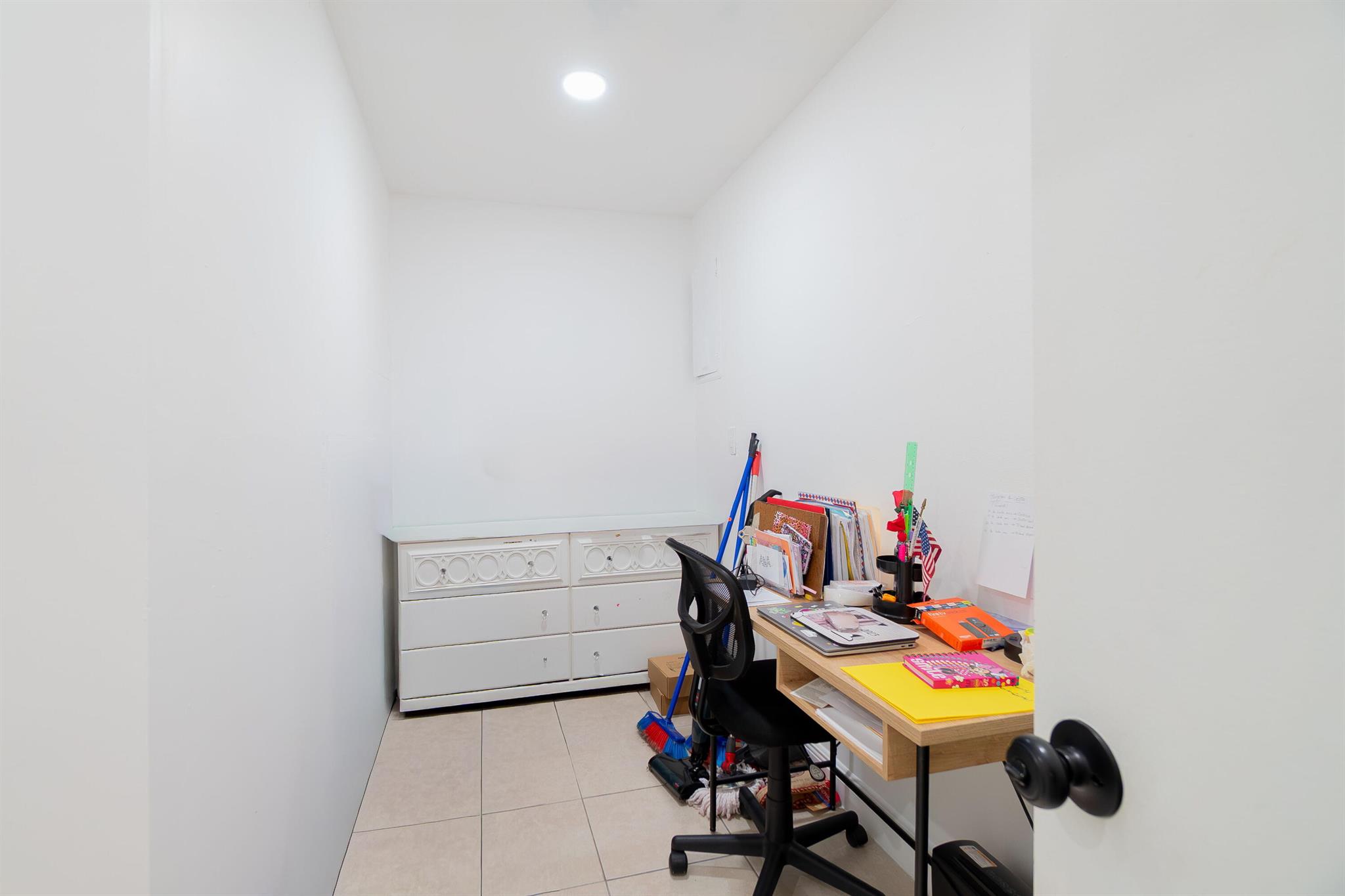 KNOTTY PINE ACRES - Residential