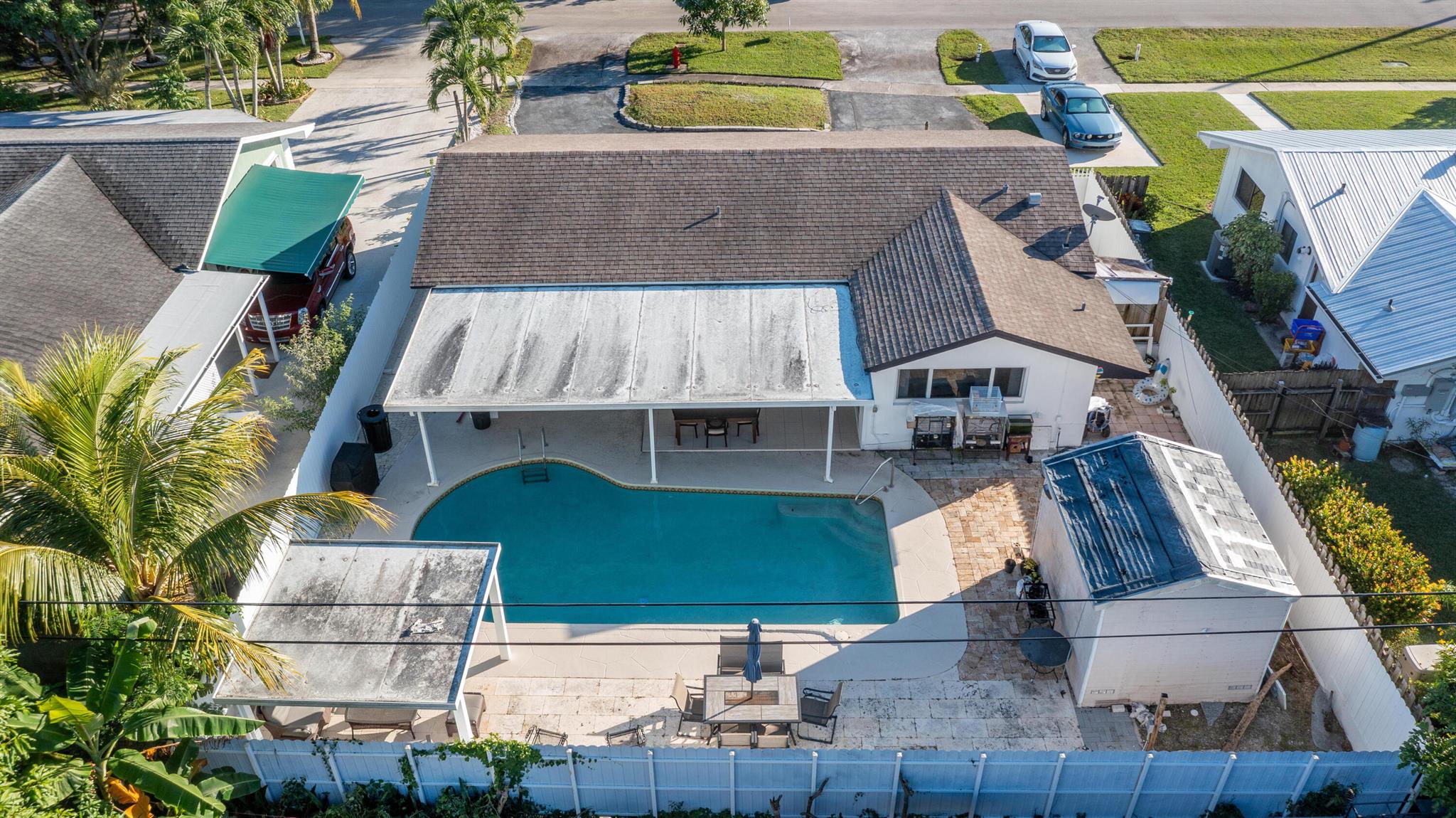 KNOTTY PINE ACRES - Residential