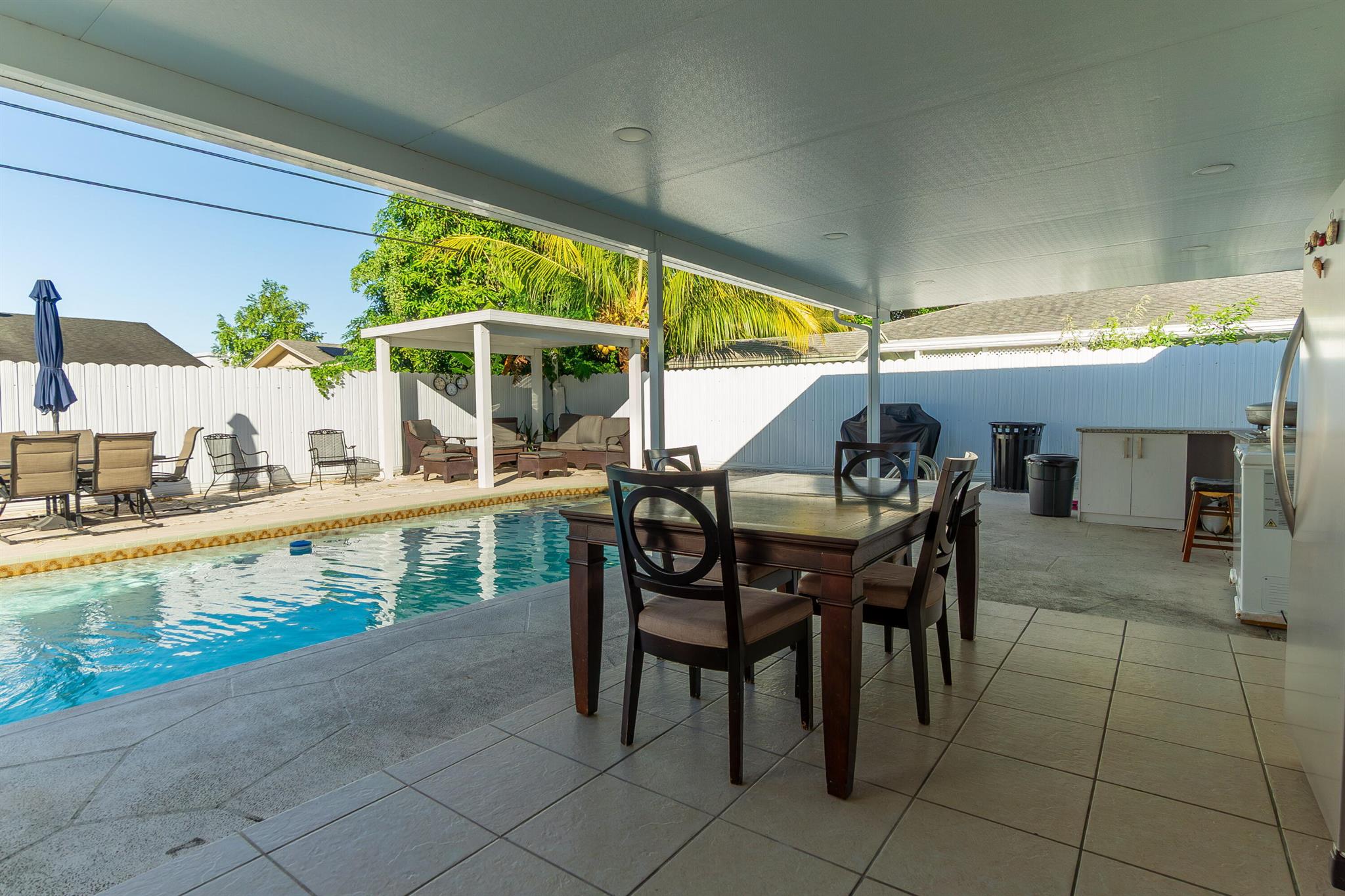 KNOTTY PINE ACRES - Residential