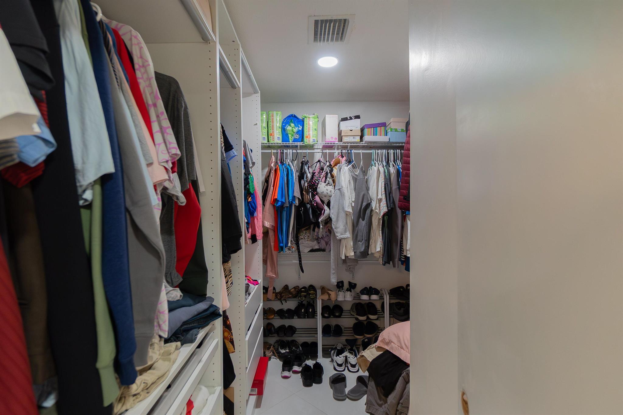 KNOTTY PINE ACRES - Residential