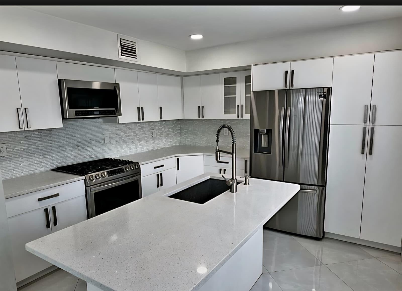 KNOTTY PINE ACRES - Residential