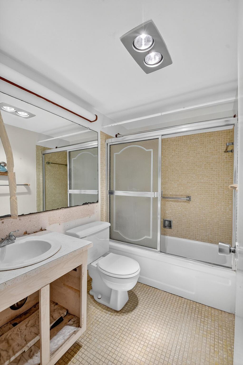 CAMDEN CONDOMINIUMS - Residential