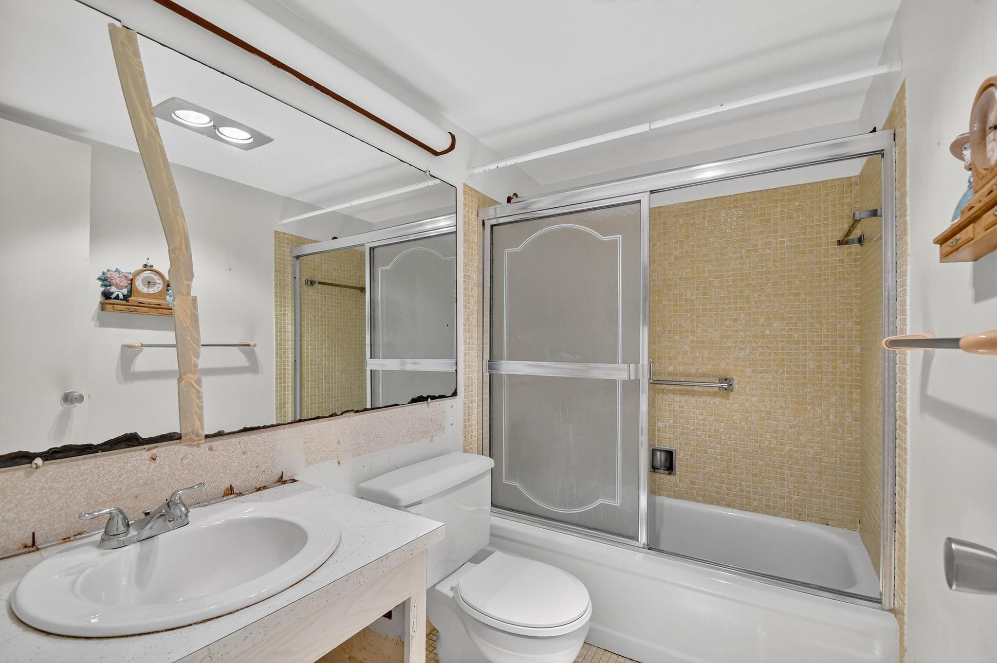 CAMDEN CONDOMINIUMS - Residential