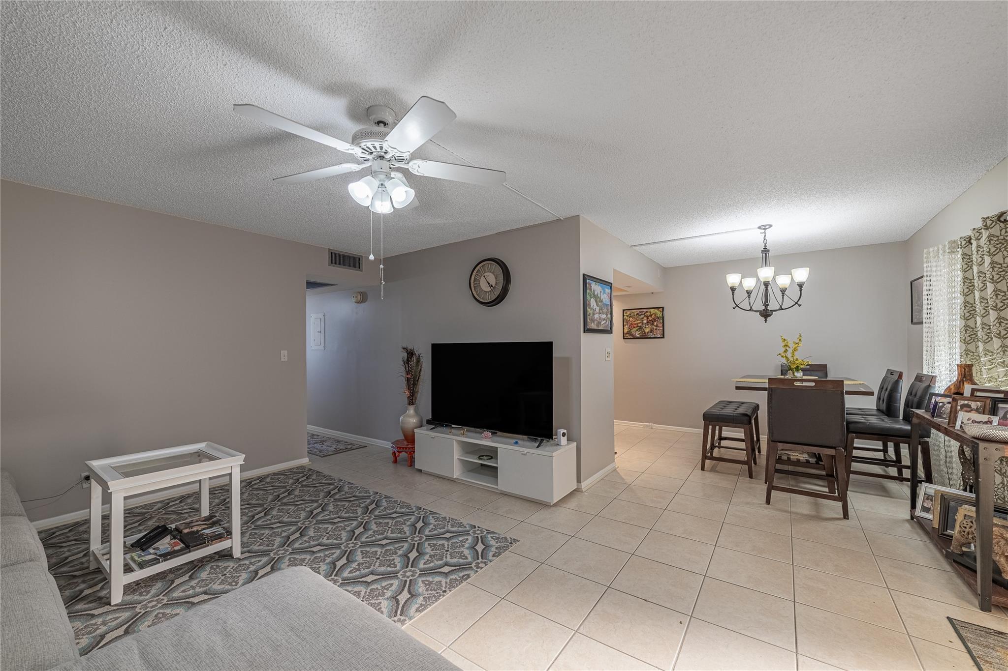 1902 Bermuda Cir L4