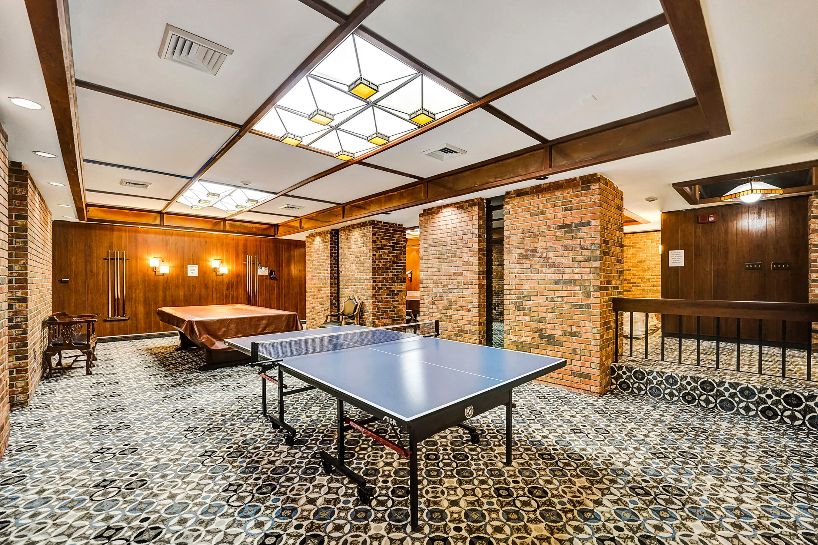 AQUARIUS CONDO - Residential