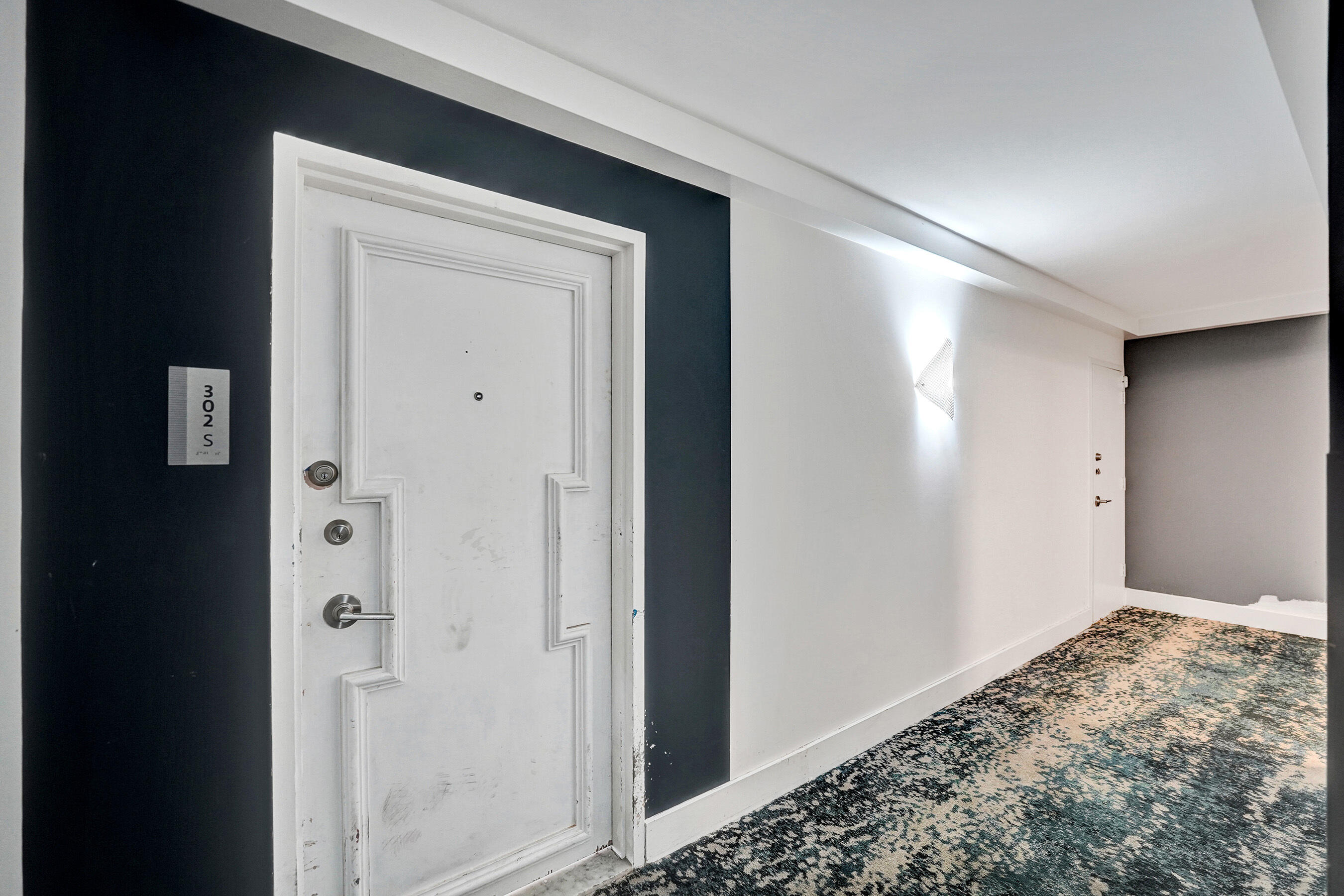 AQUARIUS CONDO - Residential