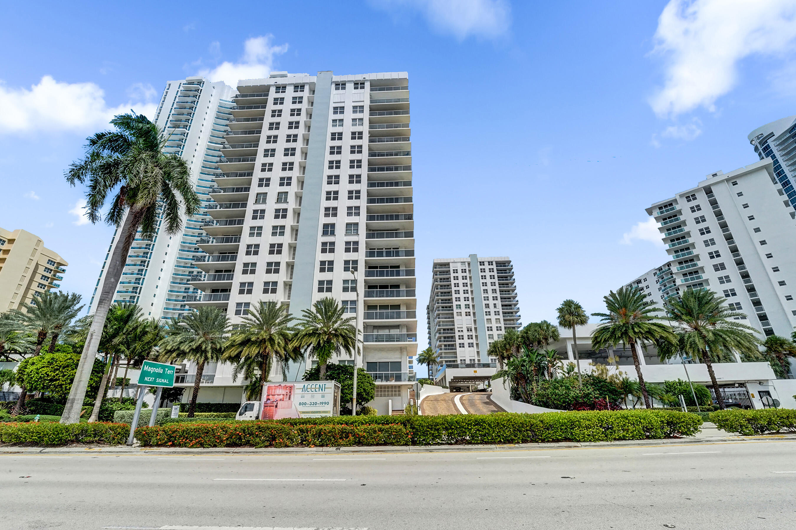 AQUARIUS CONDO - Residential