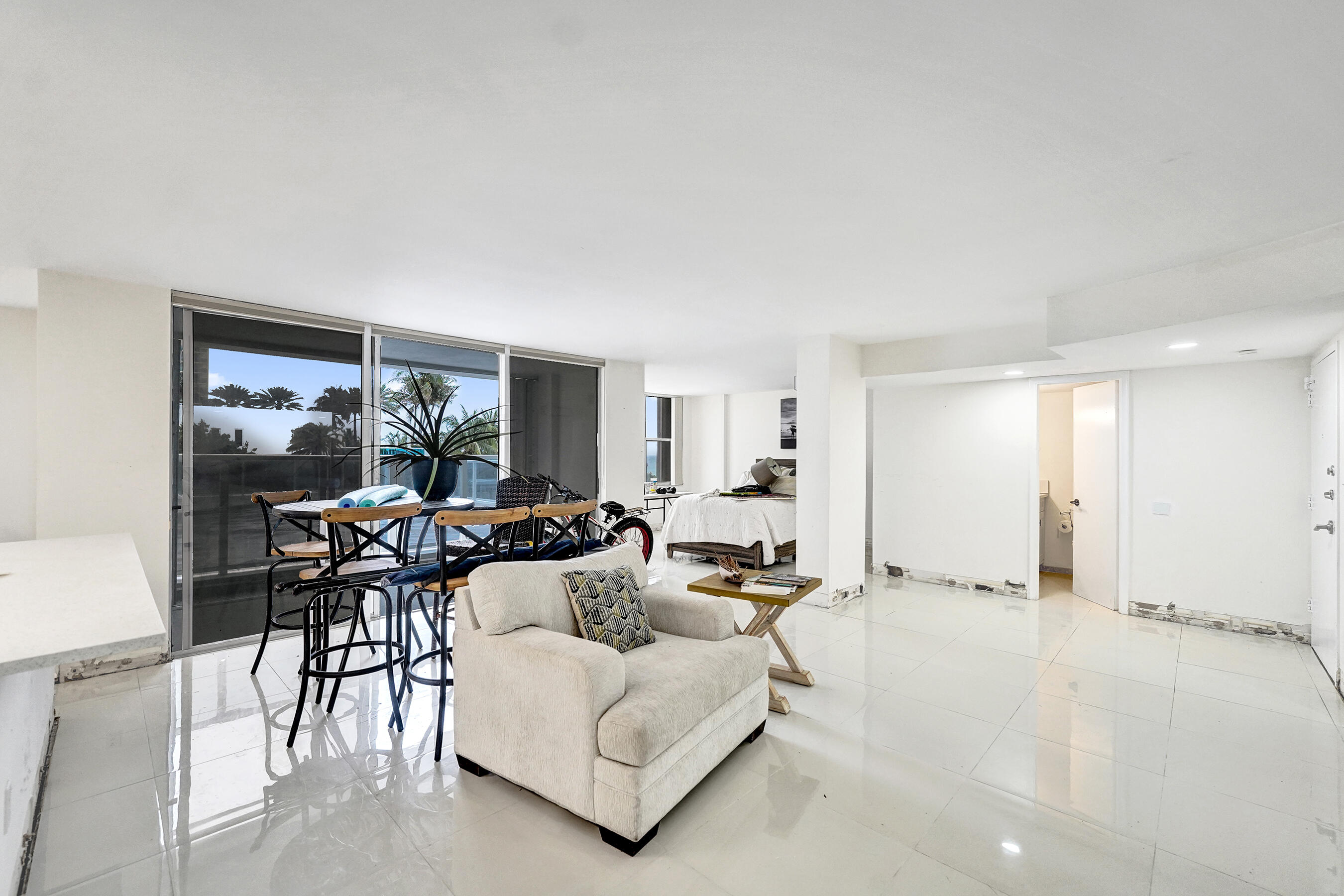 AQUARIUS CONDO - Residential