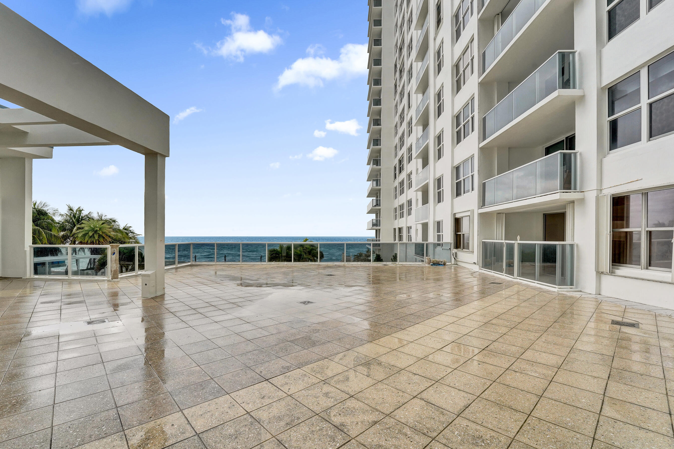 AQUARIUS CONDO - Residential
