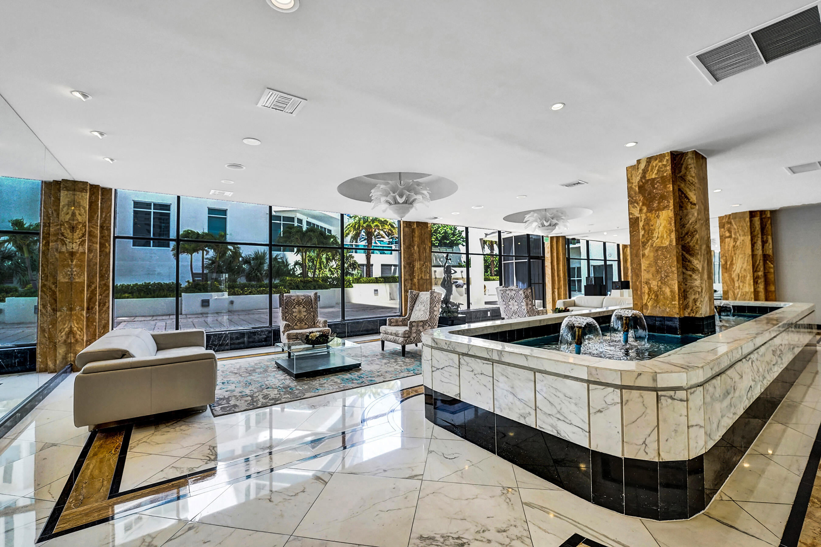 AQUARIUS CONDO - Residential