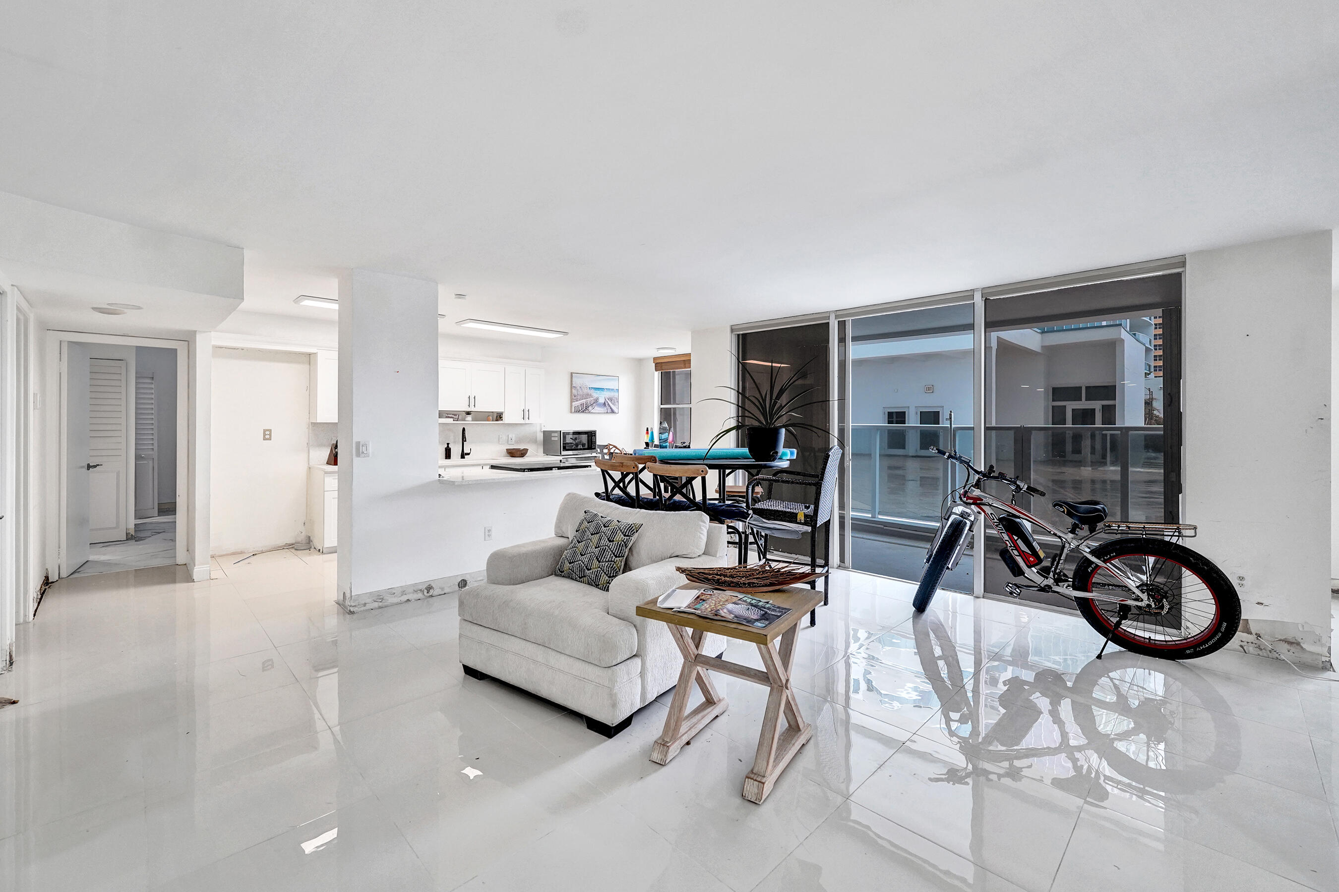 AQUARIUS CONDO - Residential