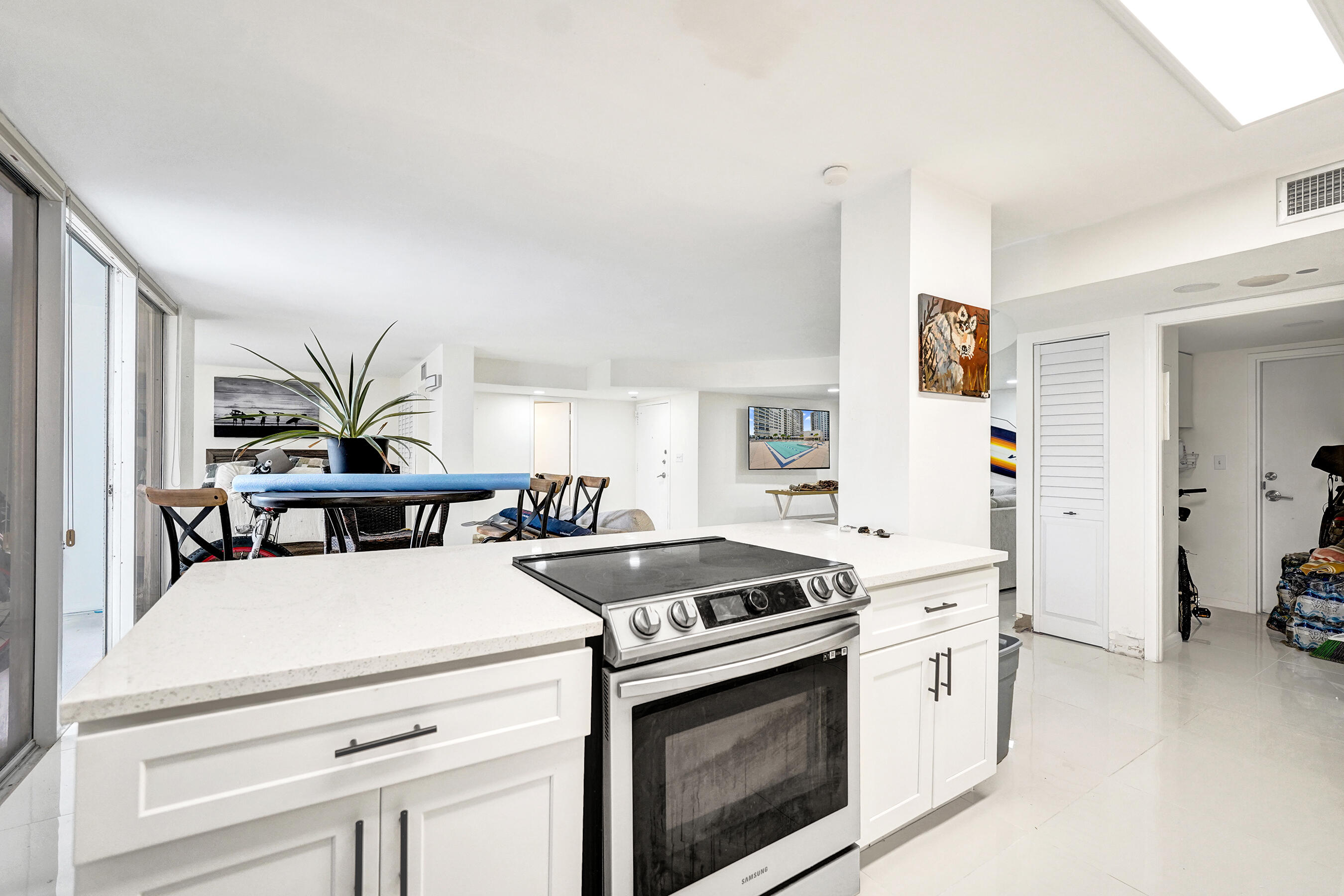 AQUARIUS CONDO - Residential
