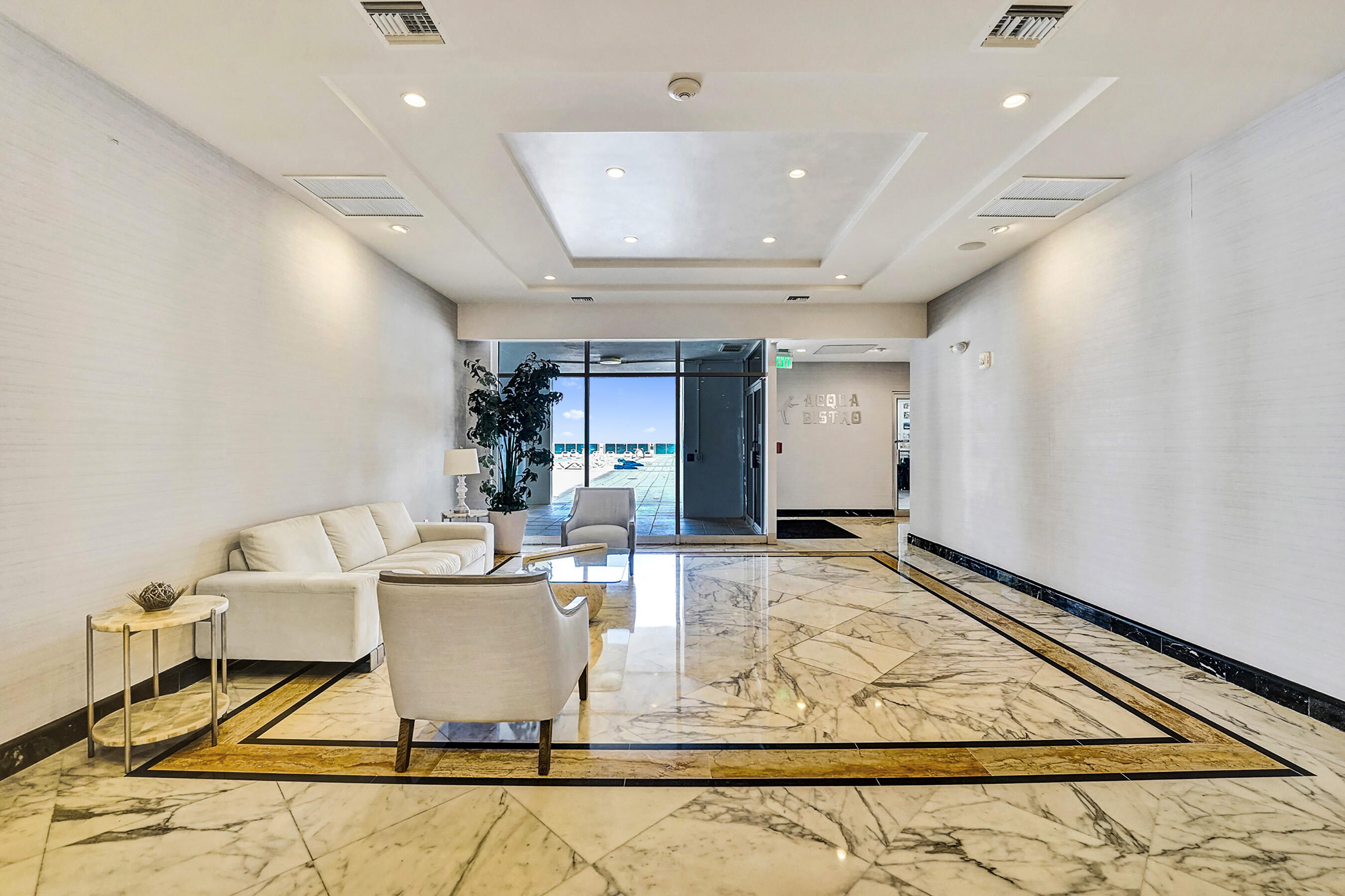 AQUARIUS CONDO - Residential