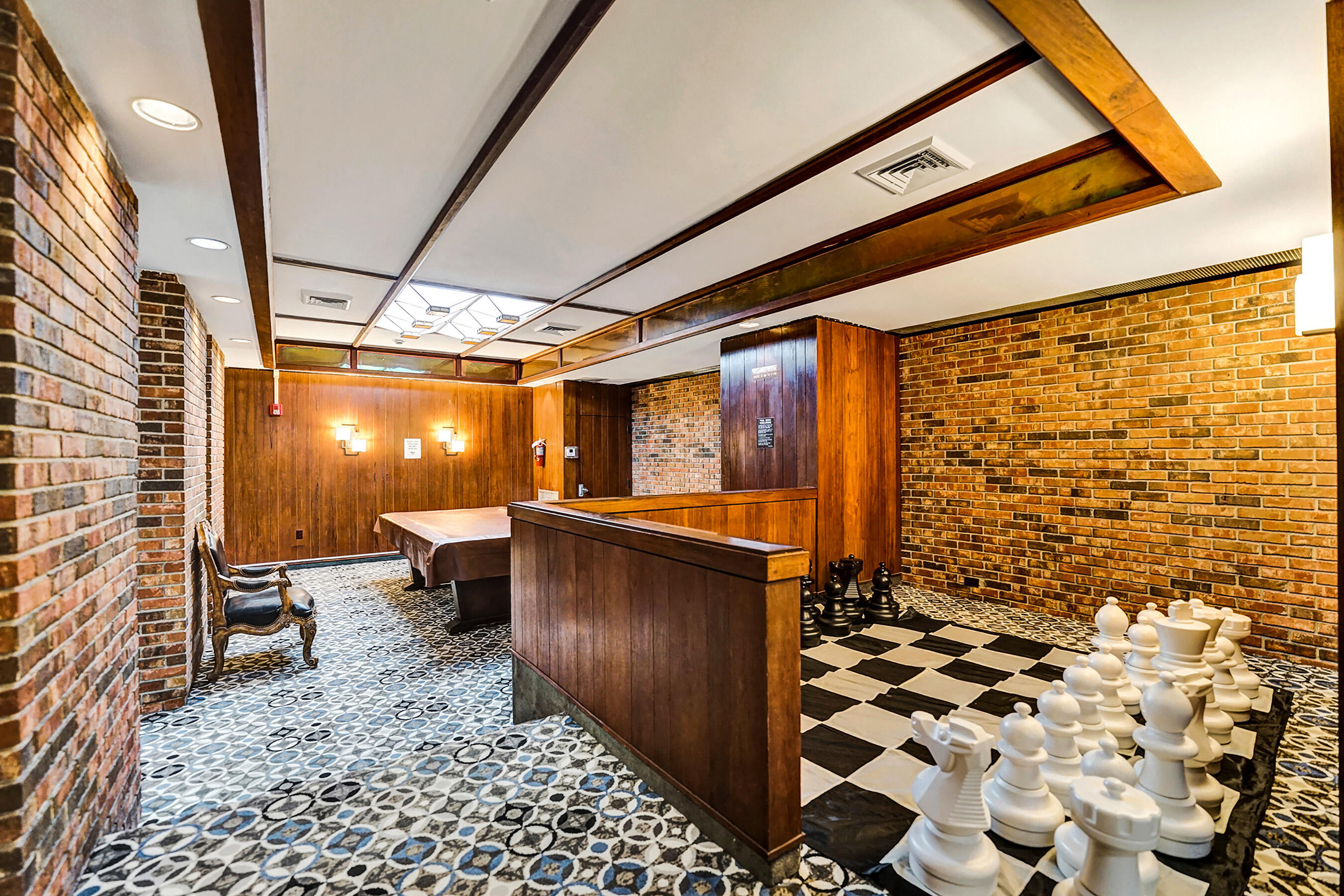 AQUARIUS CONDO - Residential