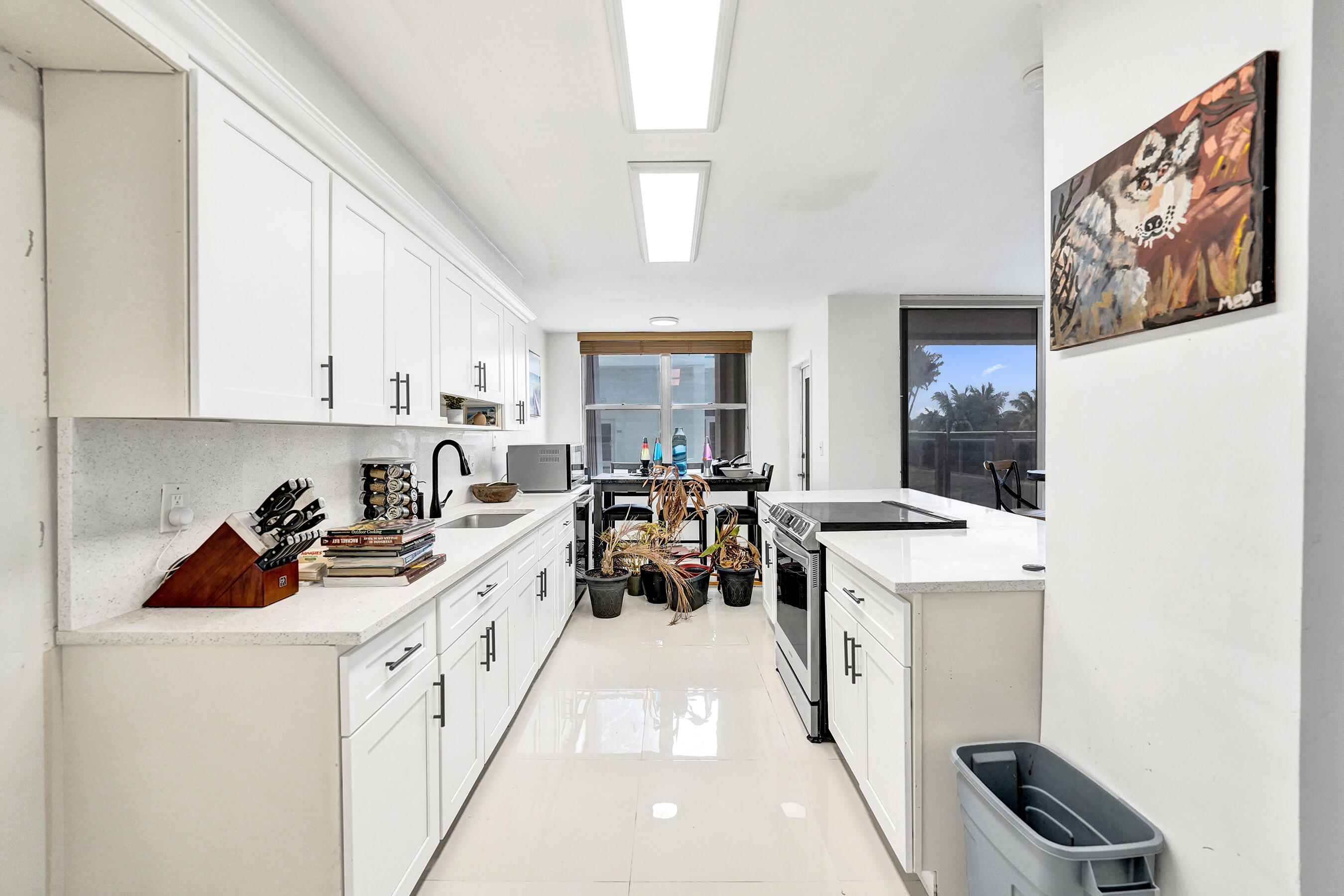 AQUARIUS CONDO - Residential