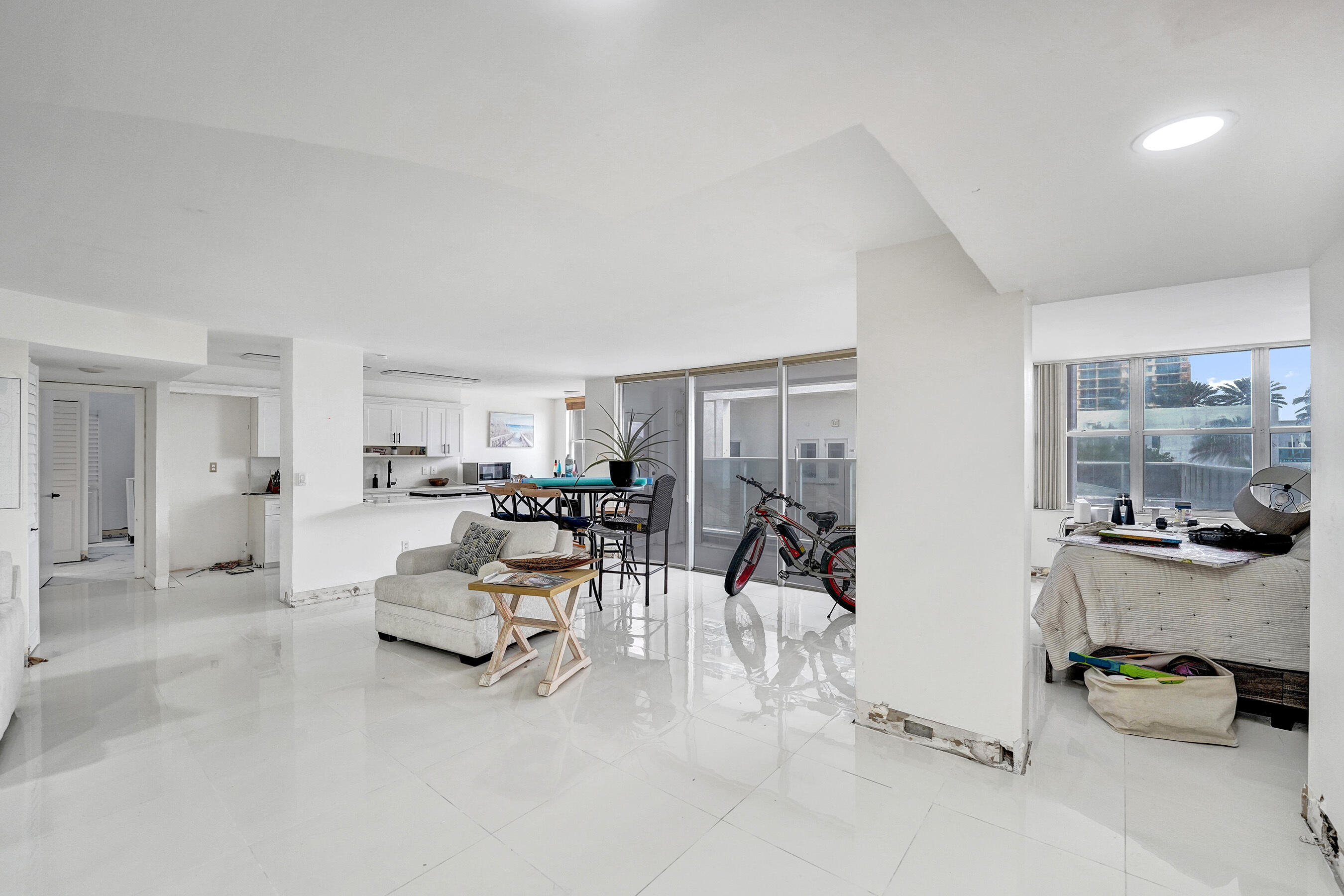 AQUARIUS CONDO - Residential