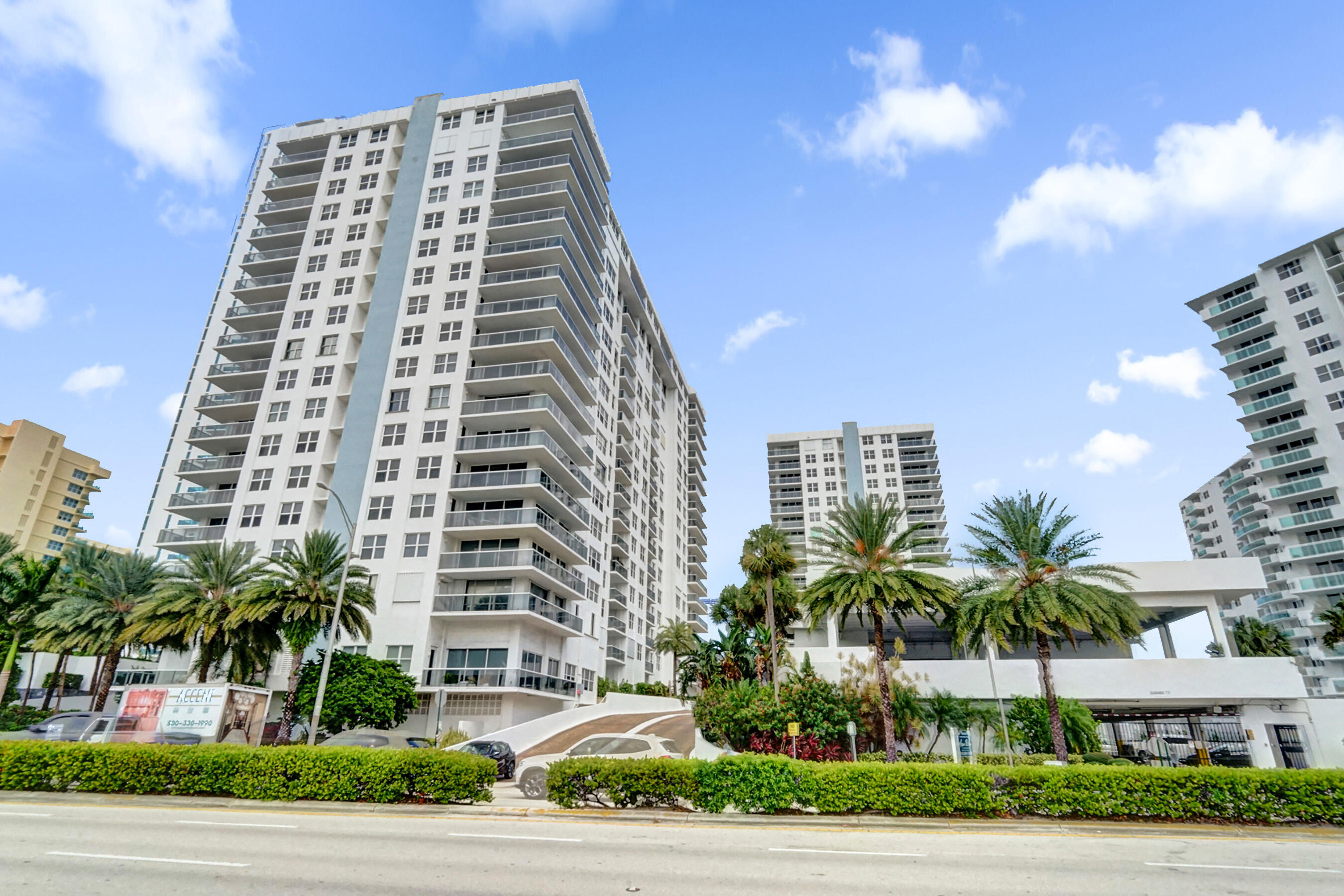 AQUARIUS CONDO - Residential