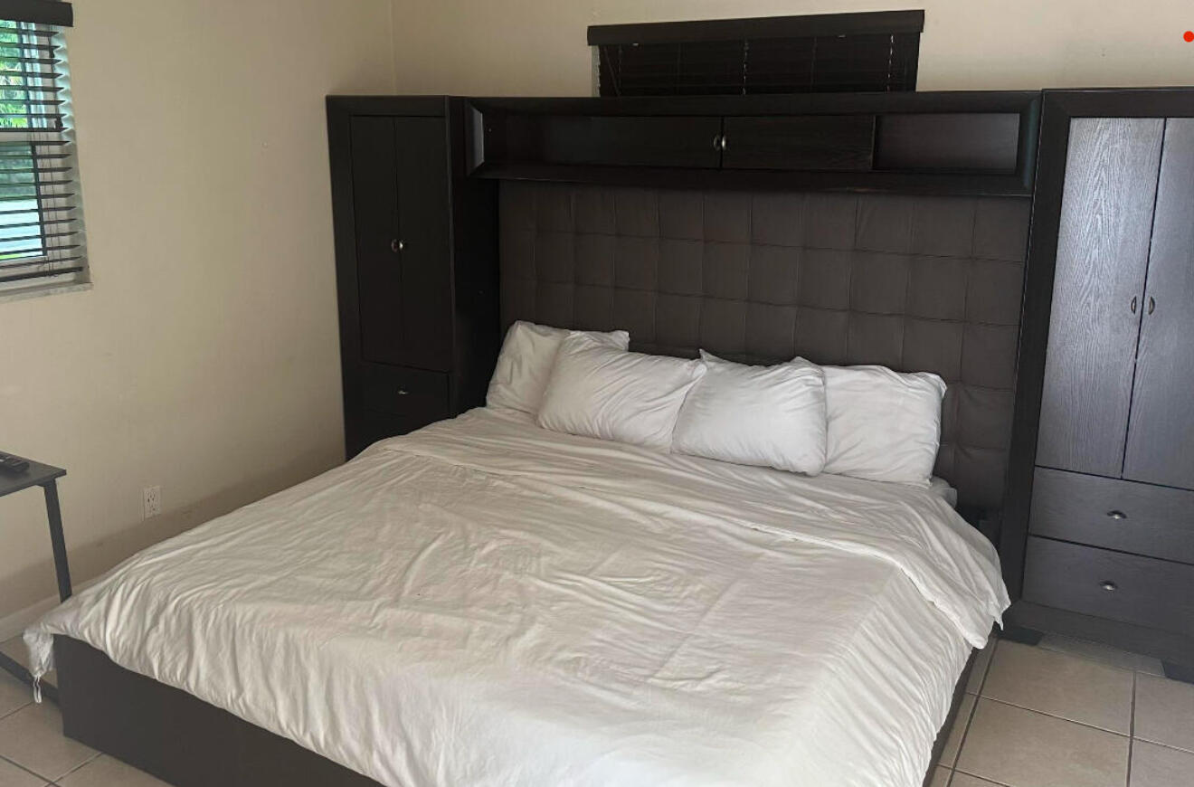 BOCA WOODS - Residential Lease