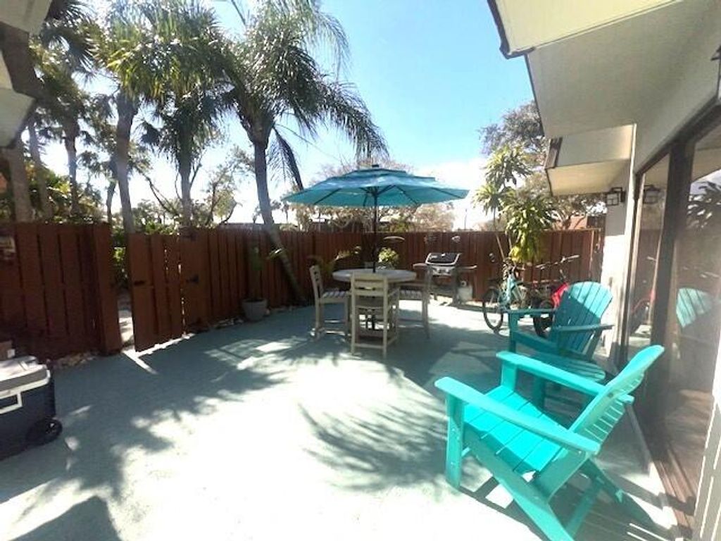 Photo of 1424 14th Court, Jupiter, FL 33477 (MLS # R11062139)