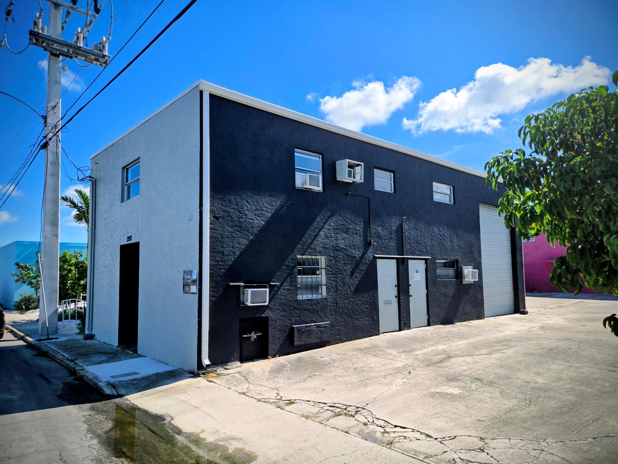 SADLERS BONNYVIEW ADD - Commercial Lease